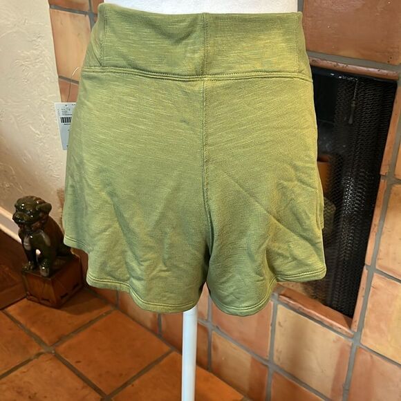 Anthropologie Daily Practice Avocado Green 2-Piece Shorts Set, size M! - Picture 4 of 11
